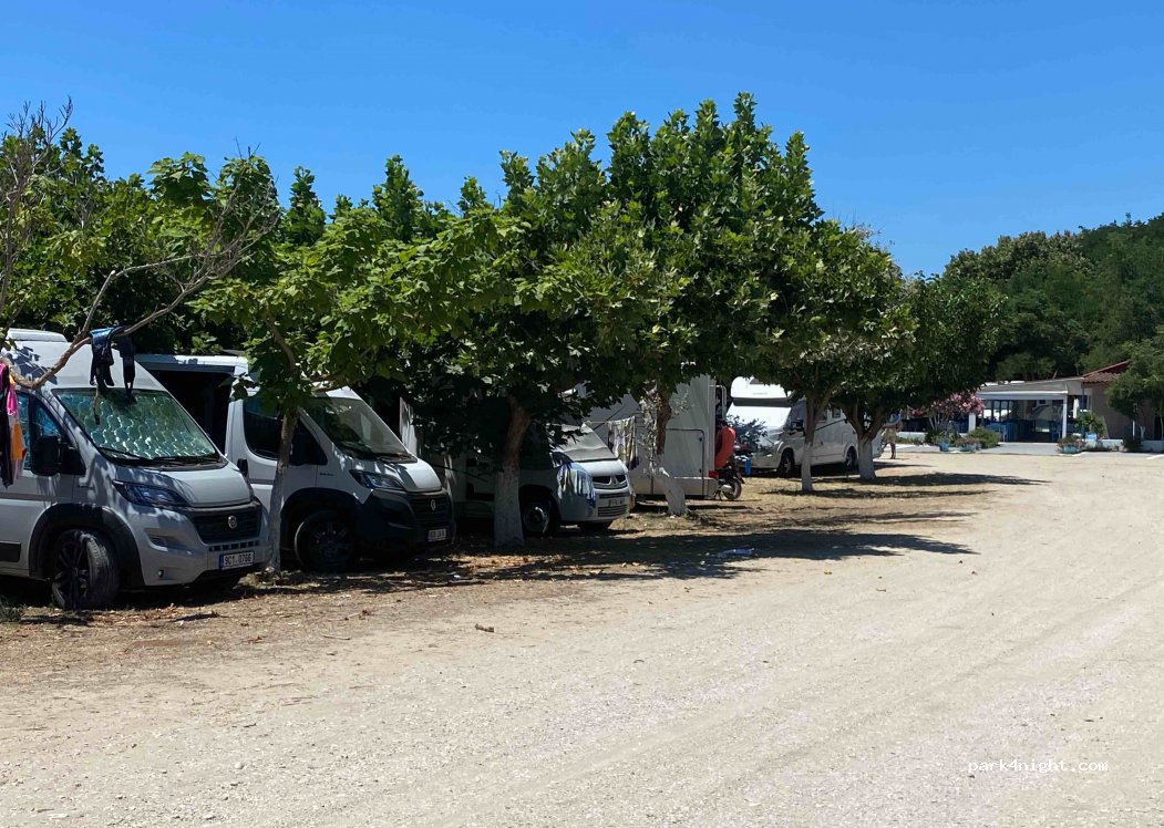 Restaurant Bouka | Ταβέρνα η μπούκα — foto