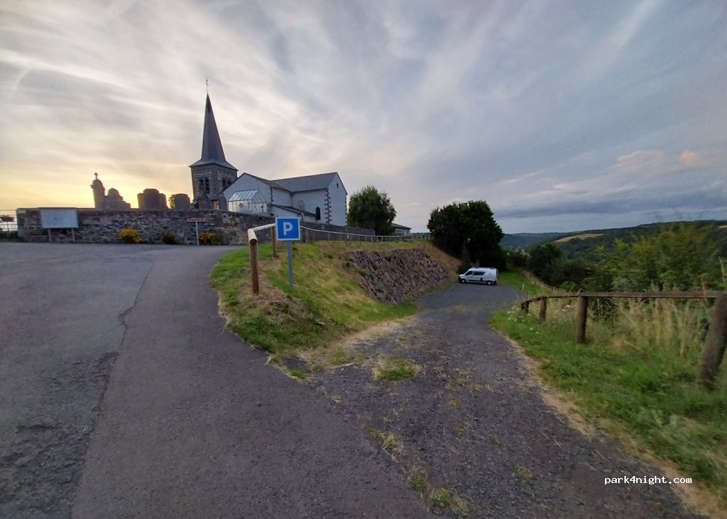 (63230) Saint-Pierre-le-Chastel - 432 D579 — foto 2