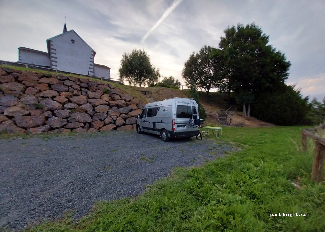 (63230) Saint-Pierre-le-Chastel - 432 D579 — foto 3