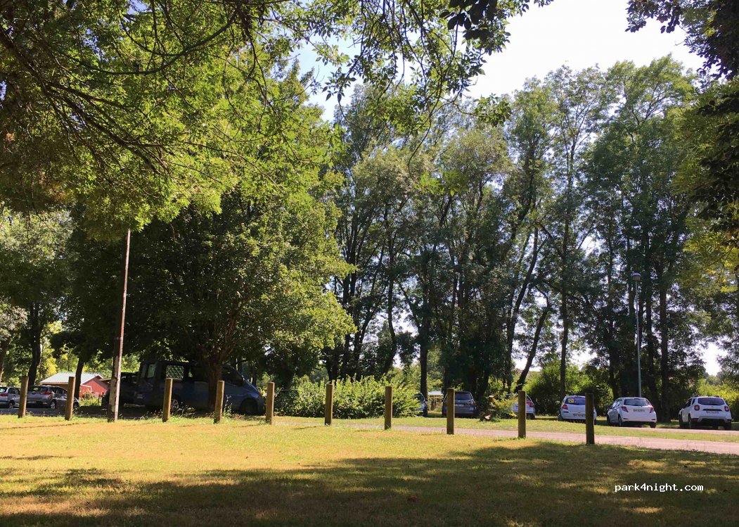 (16000) Angoulême - 2bis Rue Guy Pascaud — foto 2