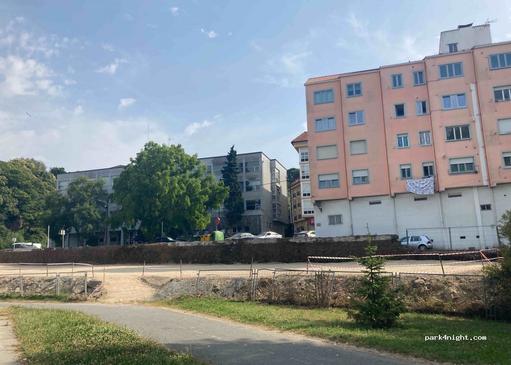 (15614) Pontedeume - 35 Avenida Ricardo Sánchez — foto