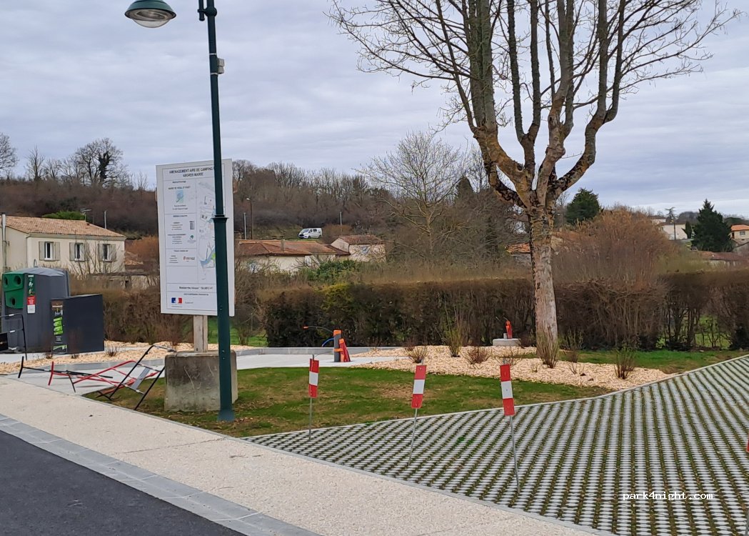 (16400) Vœuil-et-Giget - 2 Rue de la Mairie — foto 5