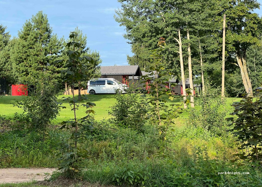 Kempings pie Baļotes ezera — foto 3