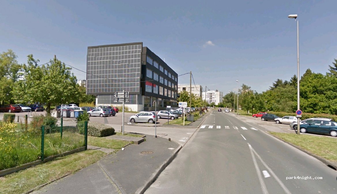 (76130) Mont-Saint-Aignan - Boulevard Maurice de Broglie — foto