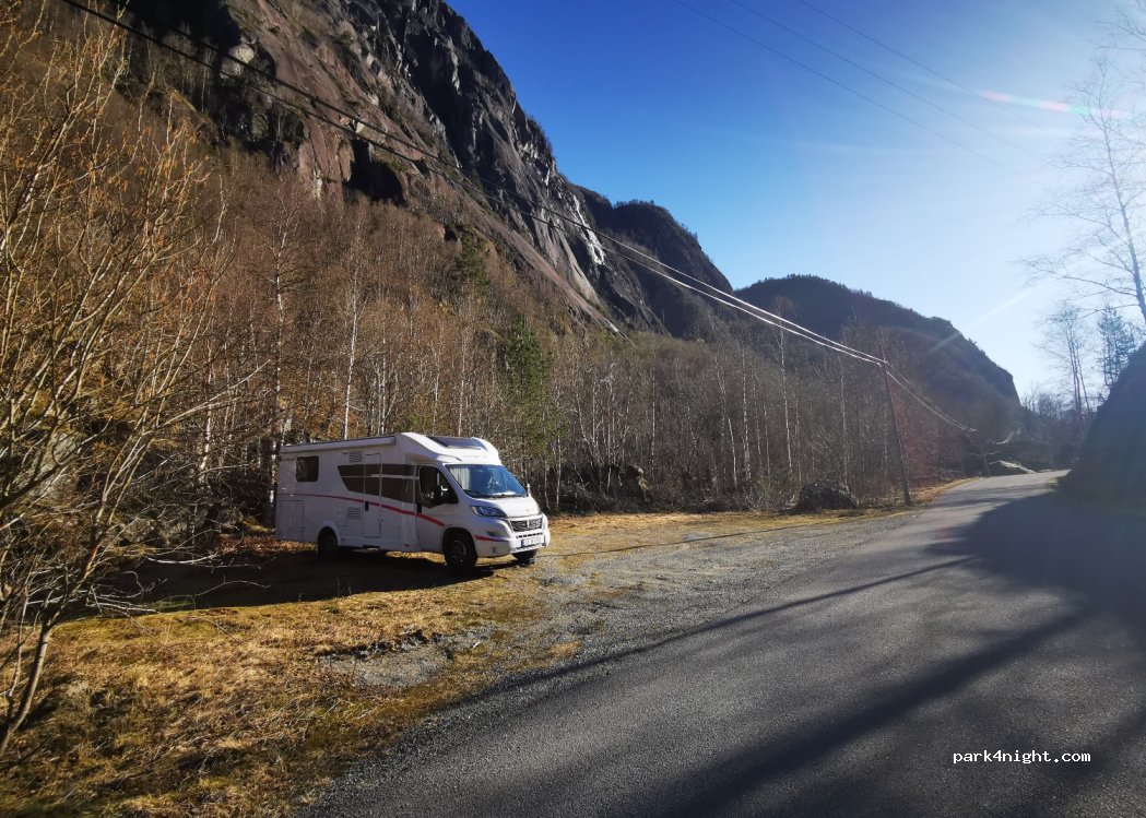 (4134) Jøsenfjorden - 215 Ulladalen — foto 2
