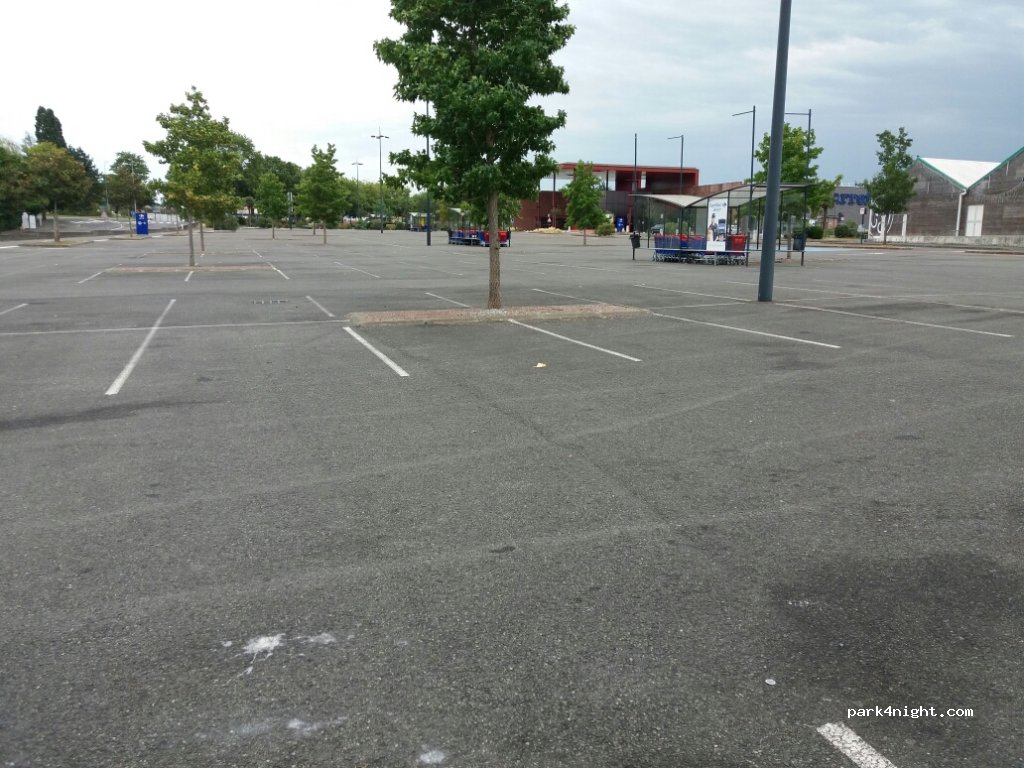 (40100) Dax - 34 Boulevard des Sports — foto 2