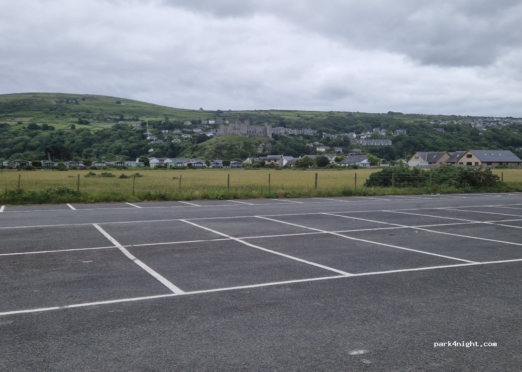 (LL46 2UG)  - Ffordd Glan Mor — foto 2
