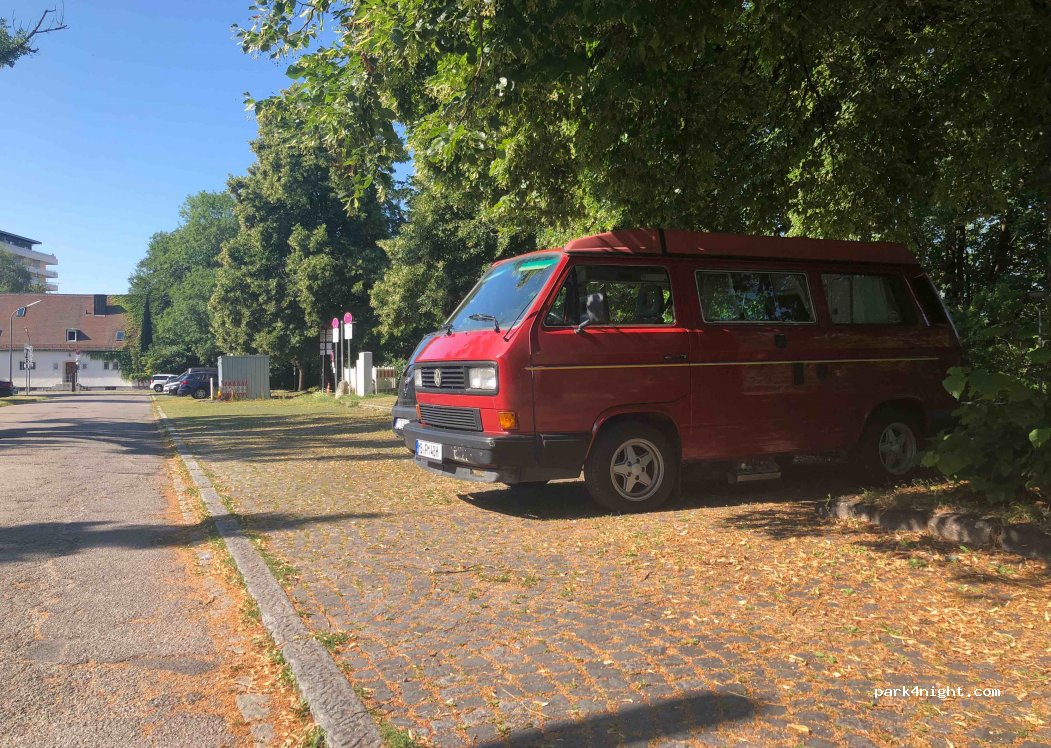 (81547) München - 5 Harlachinger Straße — foto