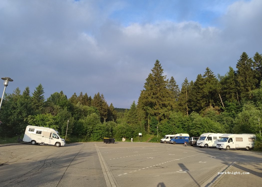 Wohnmobilstellplatz an der Stabkirche in Goslar — foto 4