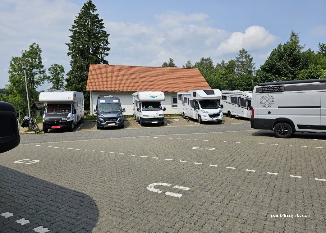 Wohnmobilstellplatz an der Stabkirche in Goslar — foto 5