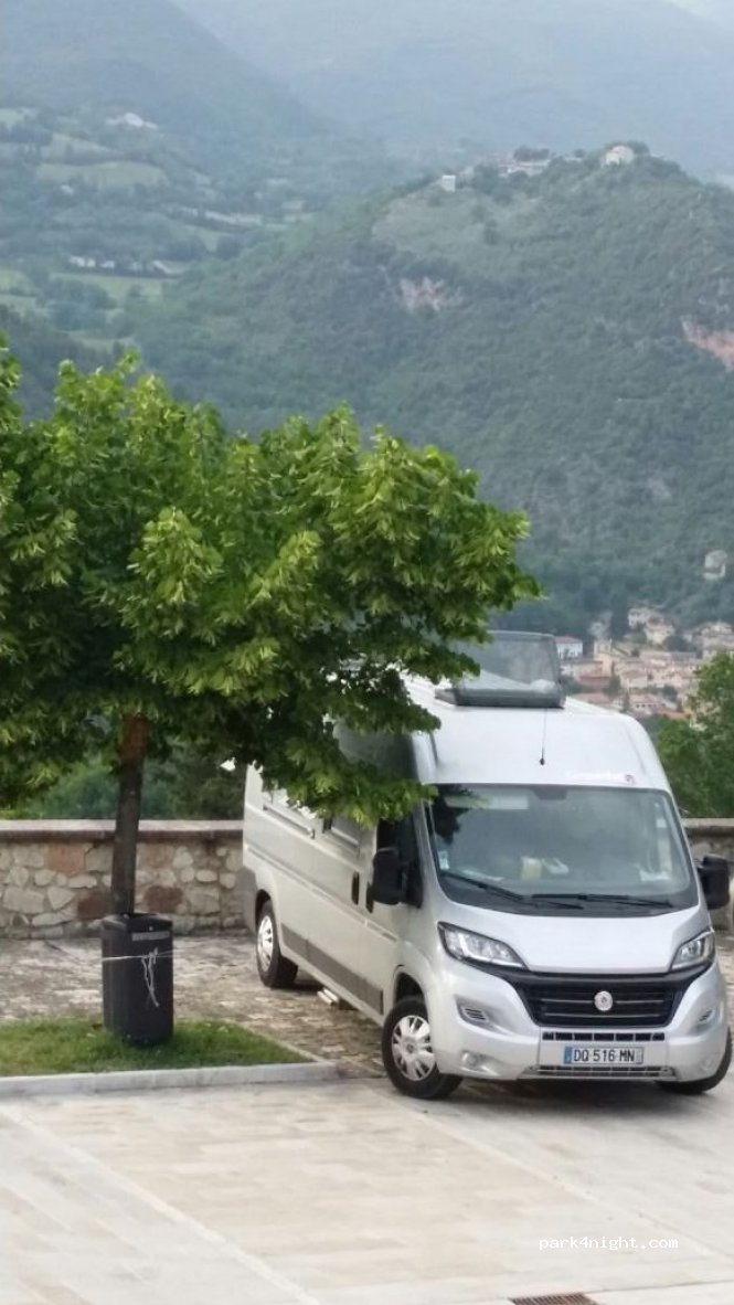 (06040) Vallo di Nera - 1 Via di Mucciafora — foto