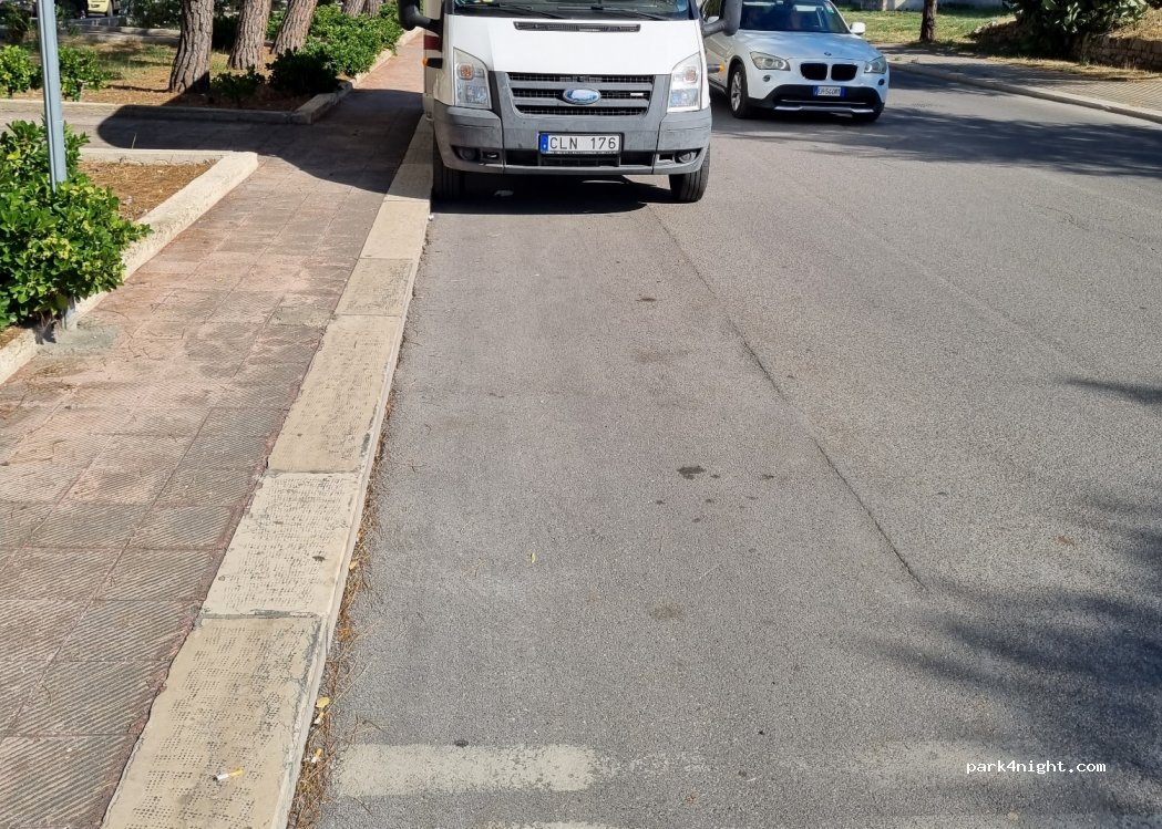 (70043) Monopoli - 77 Via Ludovico Ariosto — foto