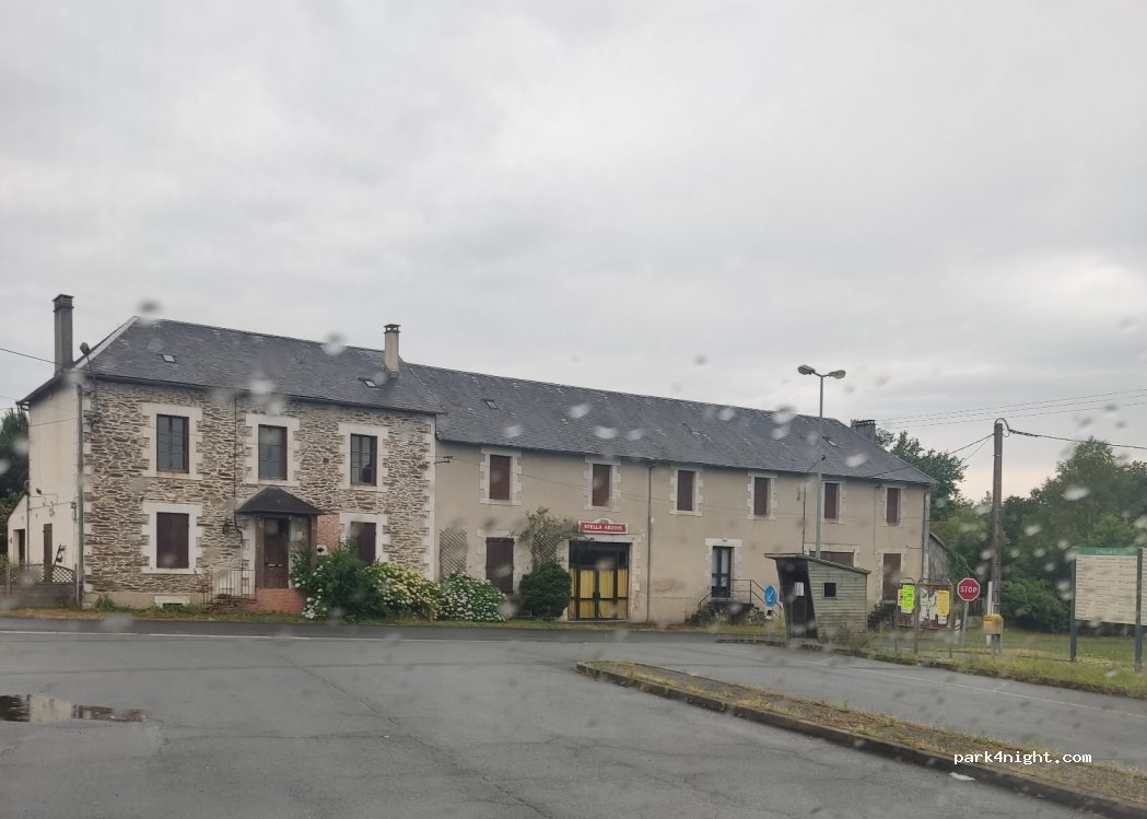 (24800) Chalais - 99 Mavaleix Ouest — foto 2