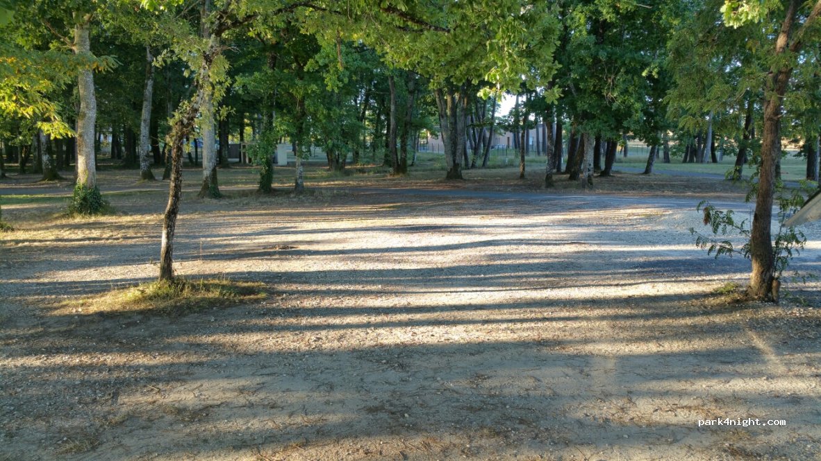 (24610) Carsac-de-Gurson - Unnamed Road — foto 2