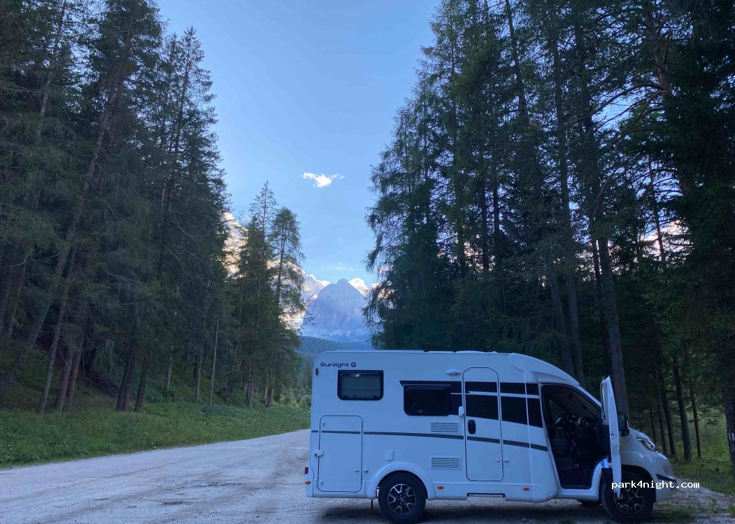 (32043) Cortina d'Ampezzo - Località Socol — foto 2