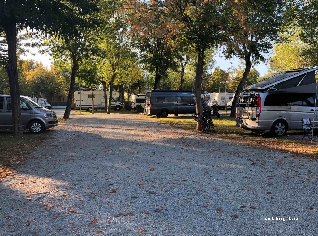 Area Camper Cesenatico — foto