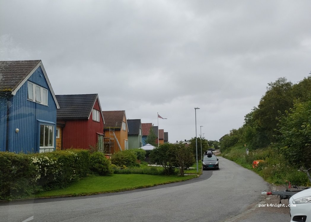 (6510) Kristiansund - 18 Omveien — foto
