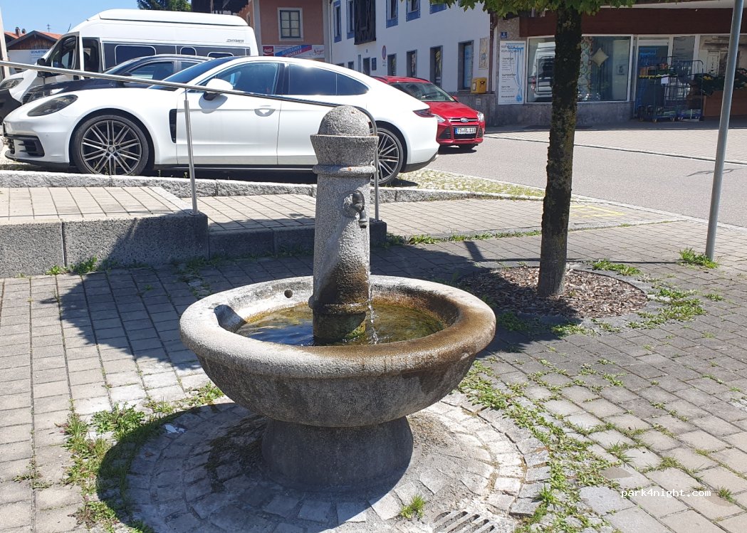 (83355) Grabenstätt - 1 Erlstätter Straße — foto