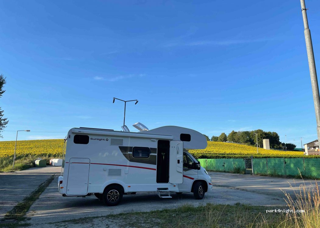 (84416) Taufkirchen - Unnamed Road — foto