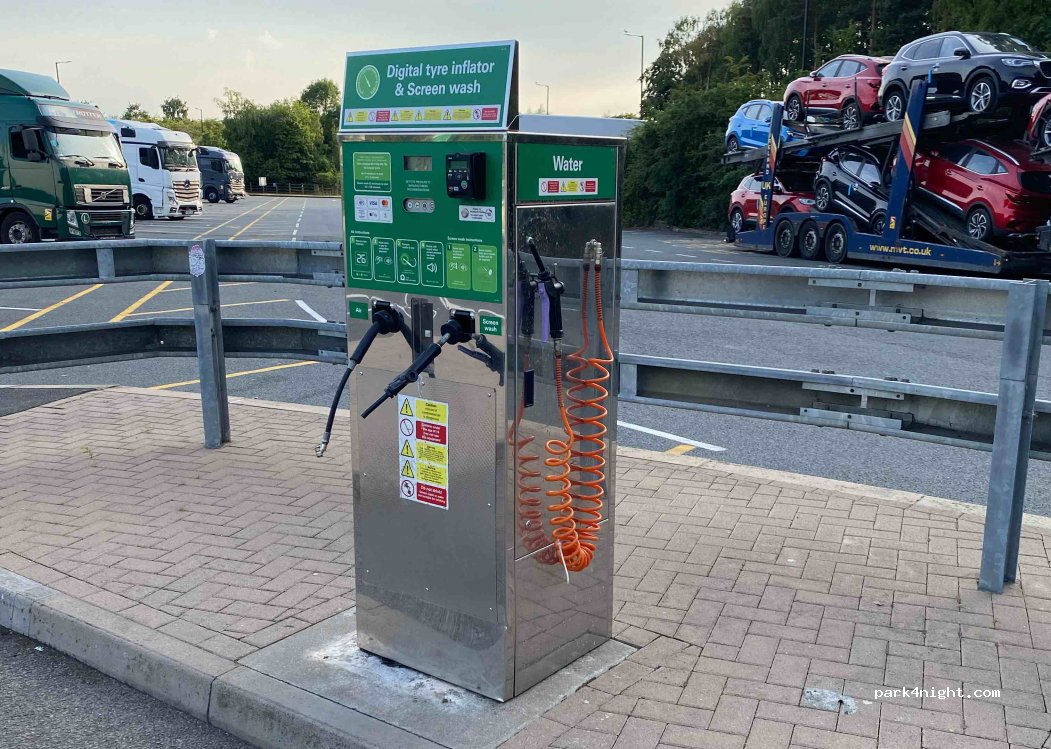 (GL13 9JS) Michaelwood - — foto