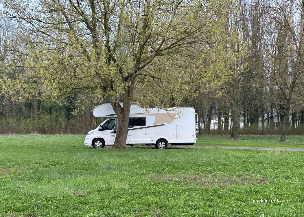 (5540) Szarvas - 5 Erzsébet liget utca — foto 2