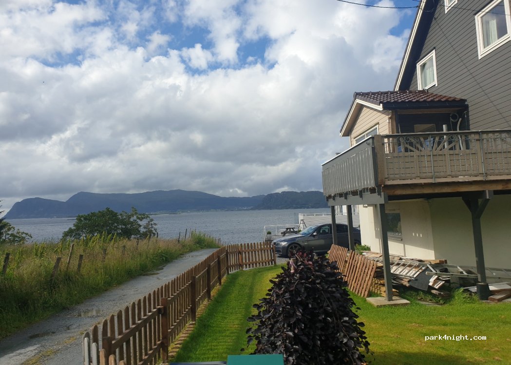 (6076) Moltustranda - 401 Sekundær Fylkesveg 10 — foto 2
