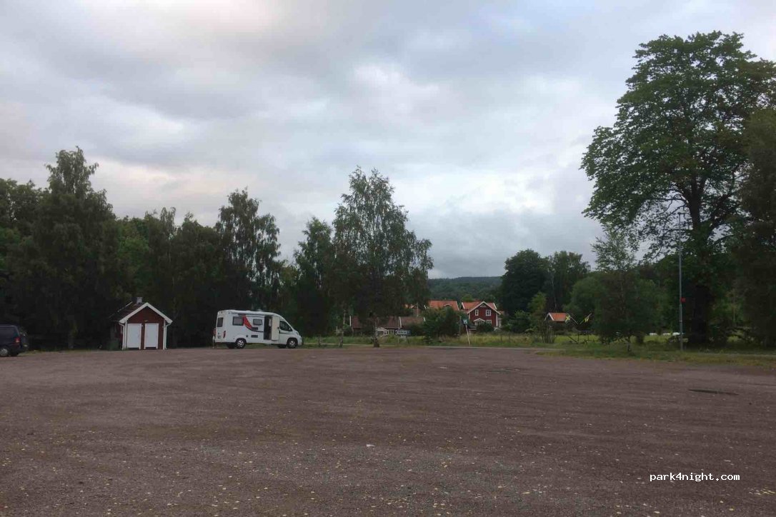 (563 92) Gränna - 9 RÖTTLE BY — foto 3