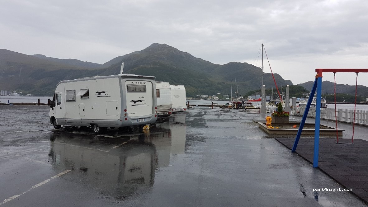 (6700) Måløy - 48B Gate 1 — foto