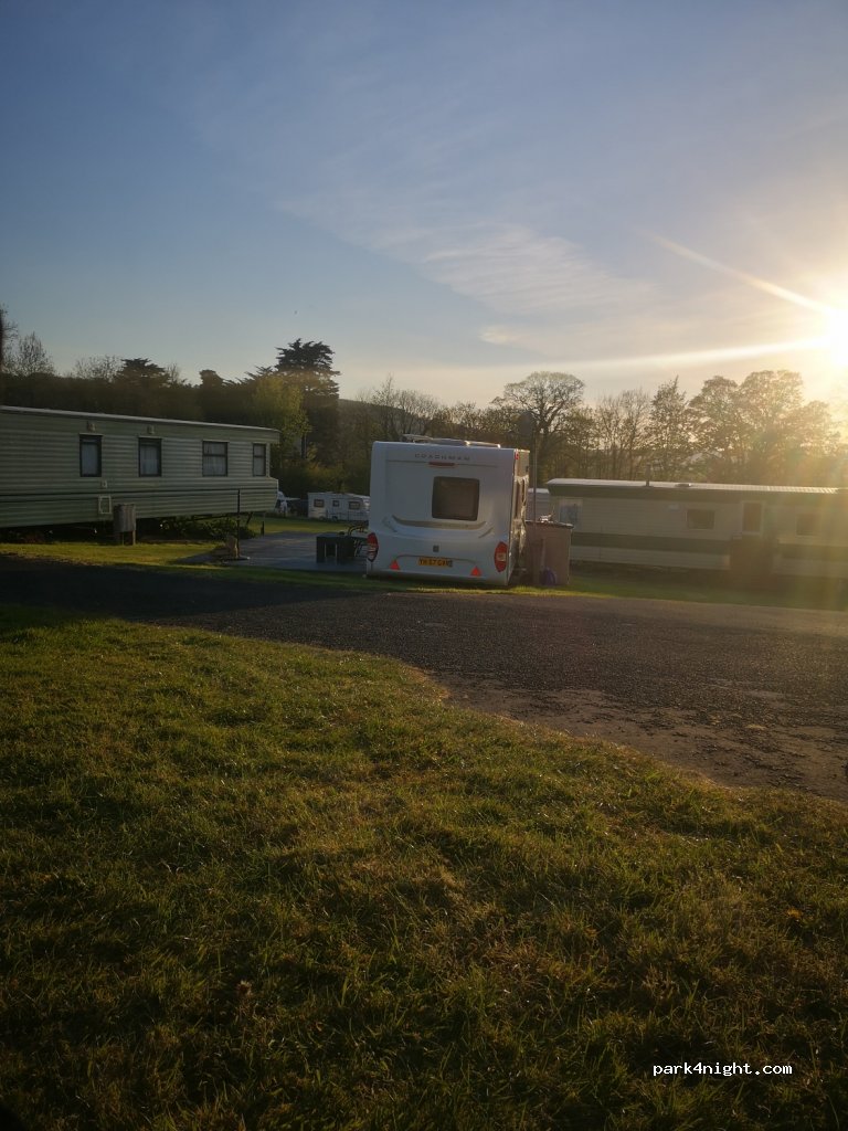 Netherdale Caravan & Camping Park — foto