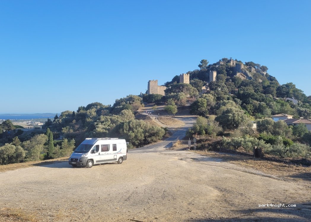 (83400) Hyères - 55 Chemin de la Roquette — foto 2