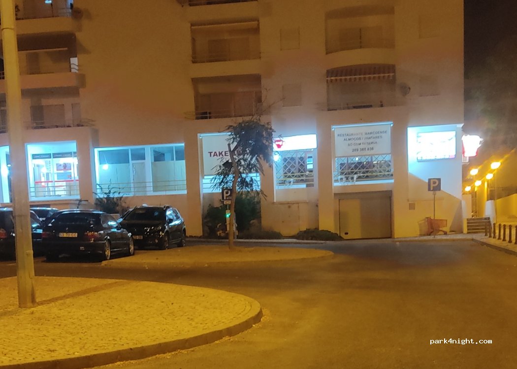 (8125-153) Quarteira - 1 Avenida Francisco Sá Carneiro — foto