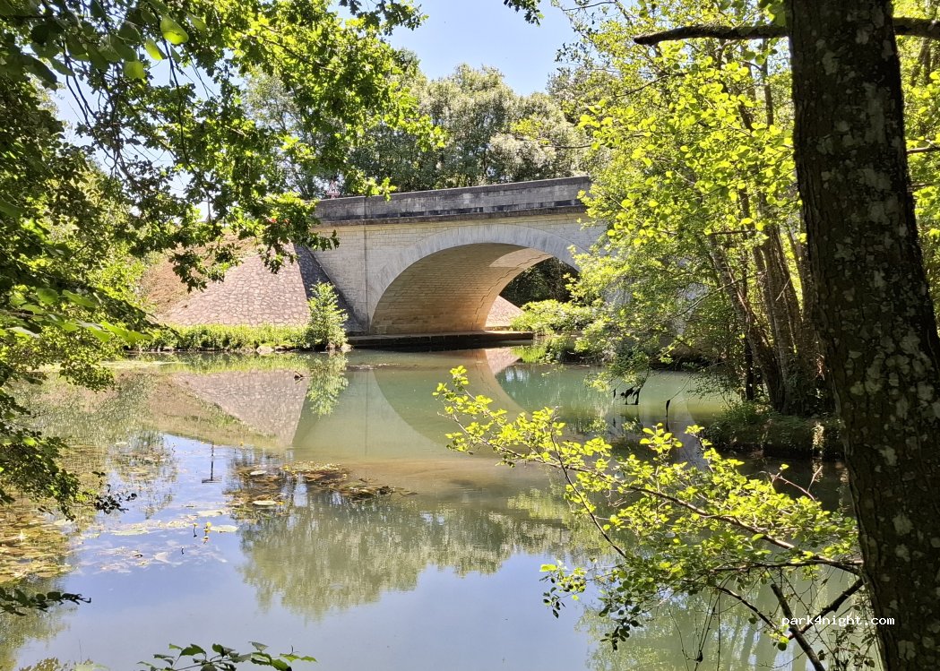 (16460) Mouton - 1 Rue des 3 Villages — foto 2