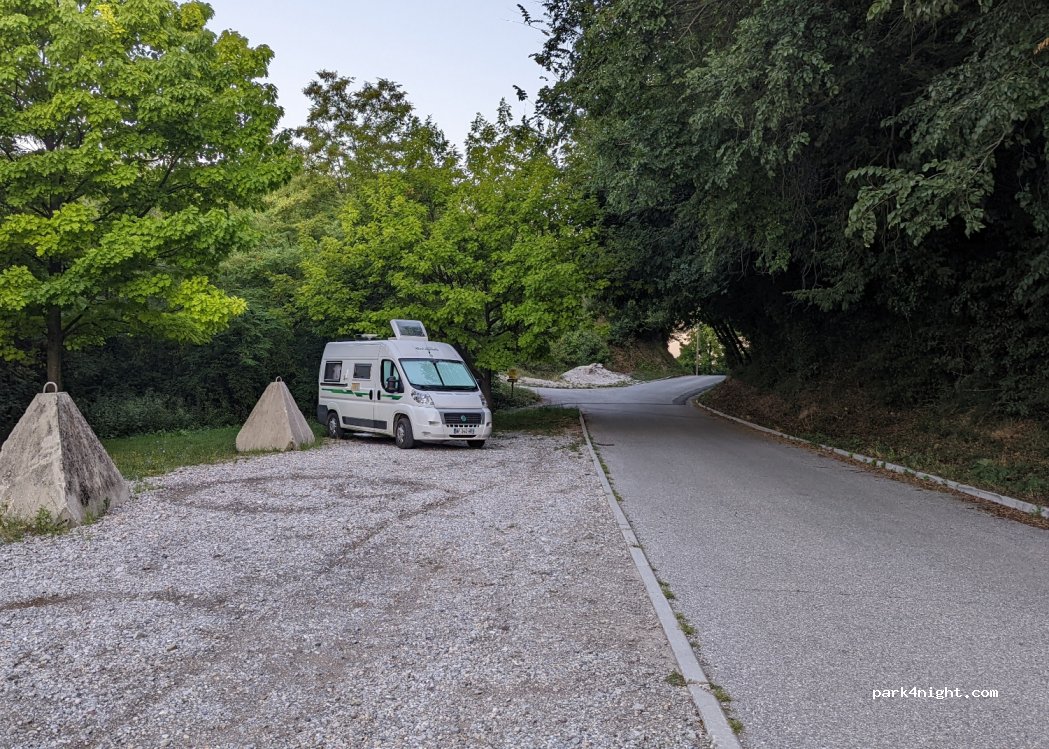 (5211) Kojsko - Unnamed Road — foto 2