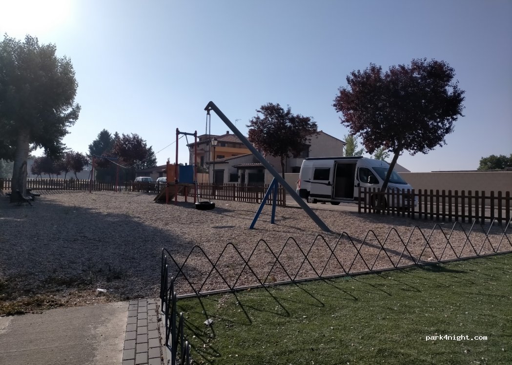 (09491) Fresnillo de las Dueñas - 9 Calle San Sebastian — foto 3