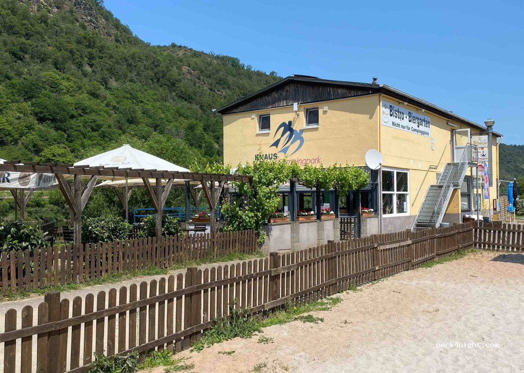Knaus Camping Park Mosel / castles — foto 2