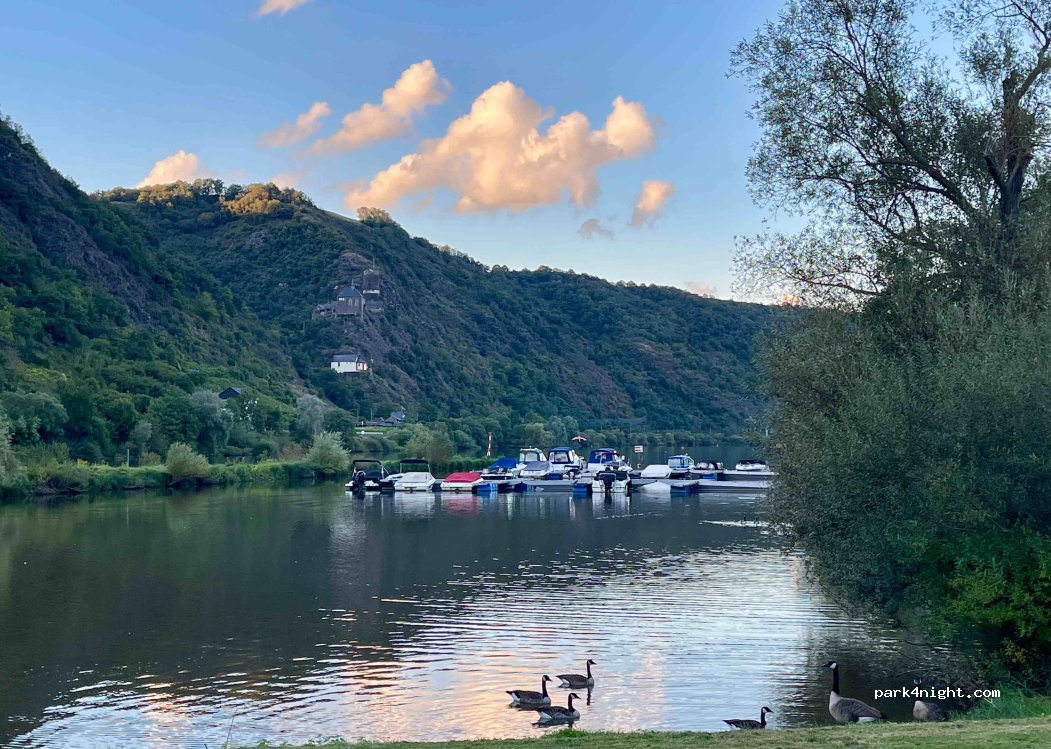 Knaus Camping Park Mosel / castles — foto 4