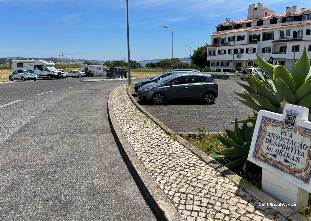 (2780-310) Oeiras - 17 Praceta Areais — foto 3