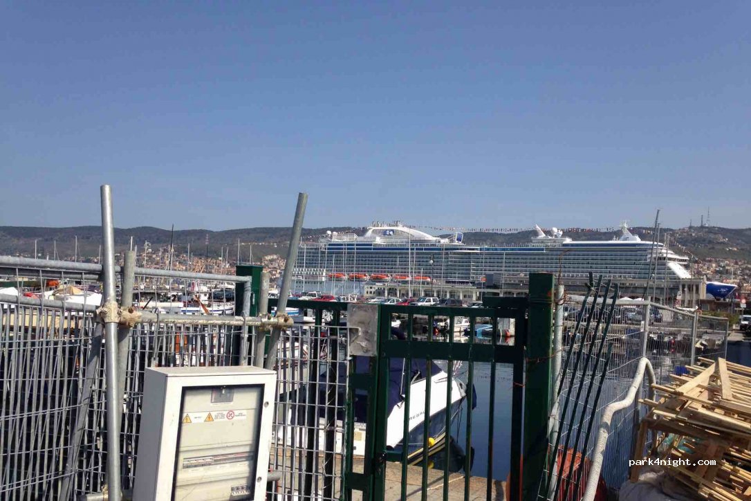 () Trieste - 734 Riva Tommaso Gulli — foto