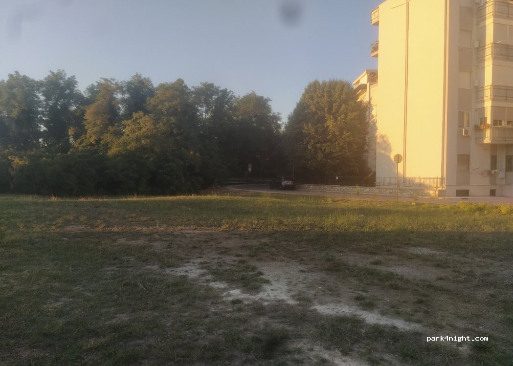 (72100) Brindisi - 34 via Del Lavoro — foto