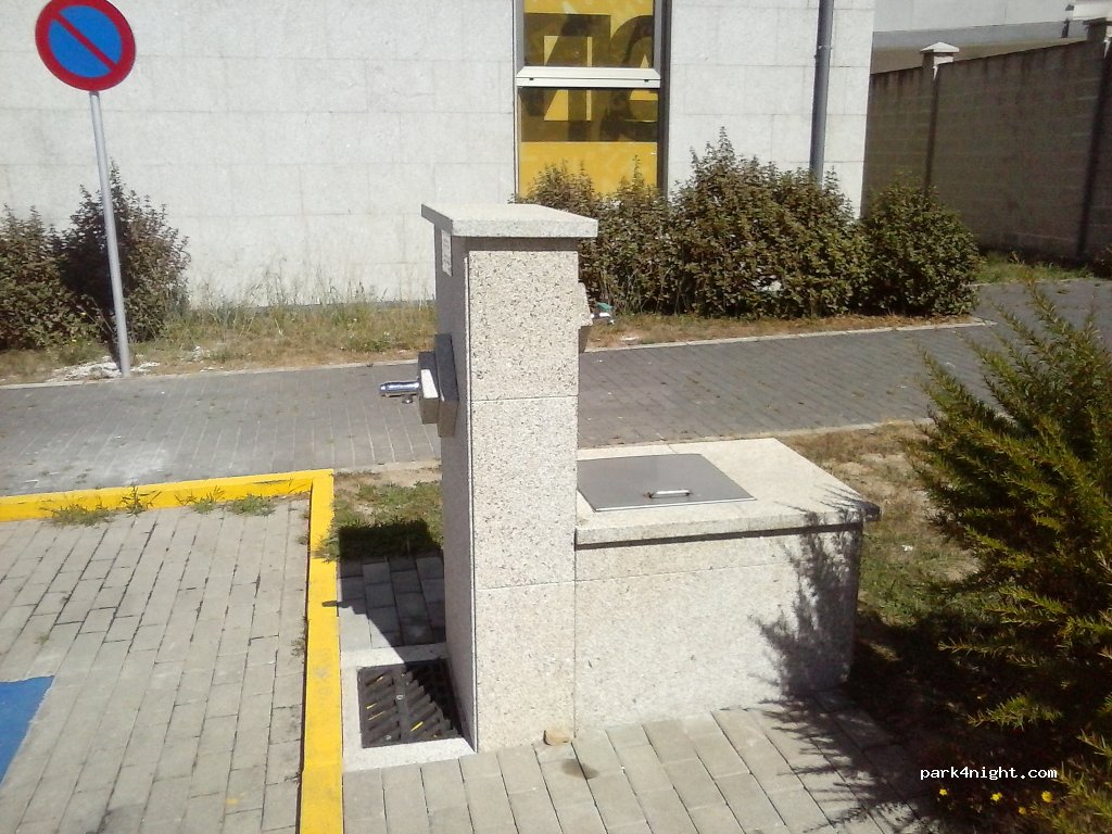 (15110) Ponteceso - 51 Avenida Bergantiños — foto 2