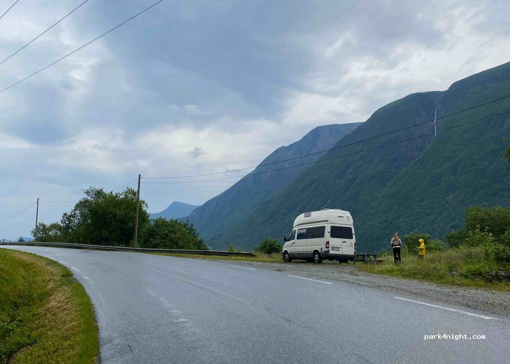 (6120) Folkestad - 1818 Dalsfjordvegen — foto 2