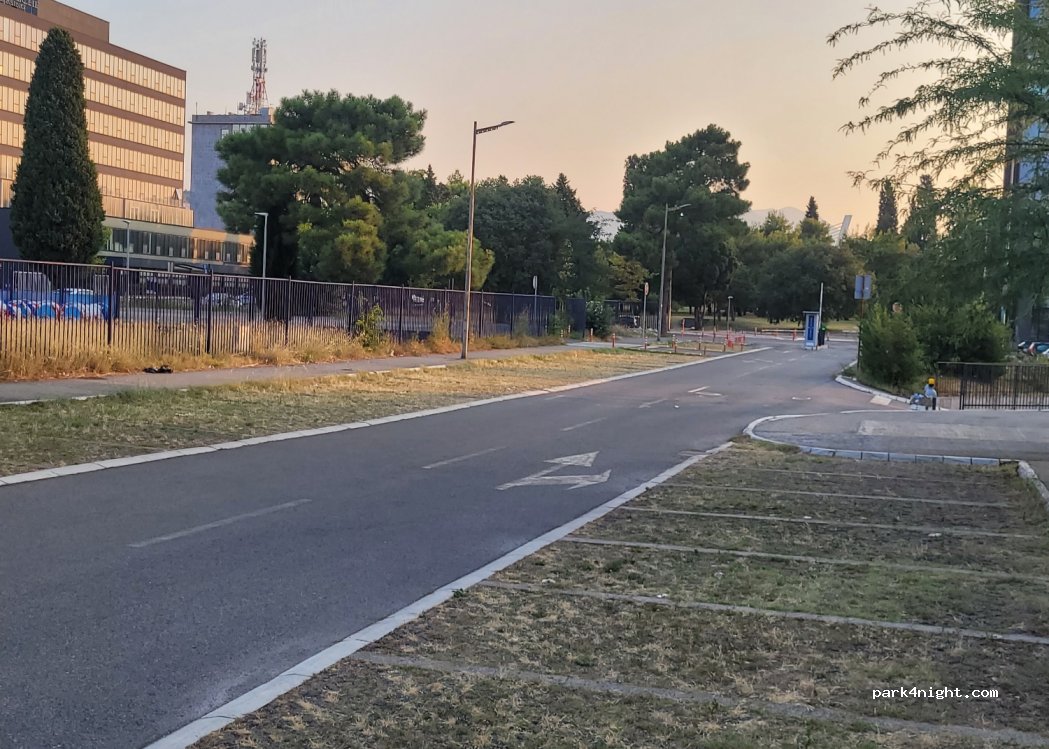 (81000) Podgorica - Ulica Svetlane Kane Radević — foto 3
