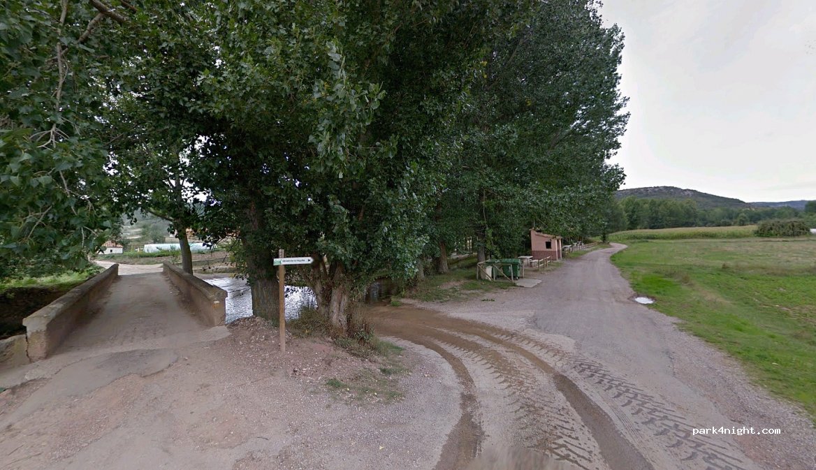 (44111) Torres de Albarracín - 5 Calle Carretera — foto
