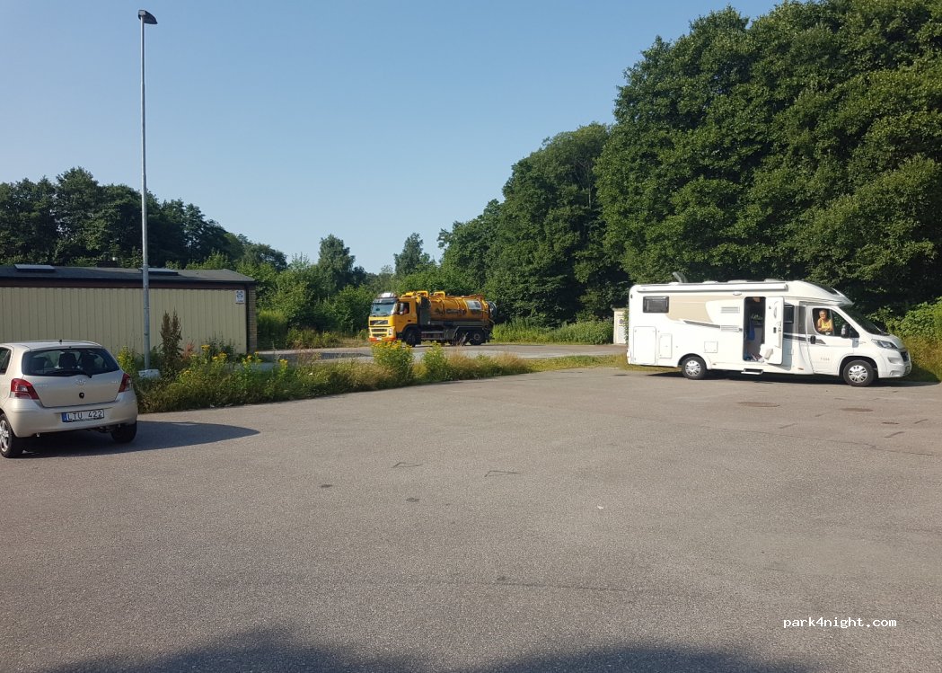 (438 36) Landvetter - 3 Kyrkvägen — foto 2