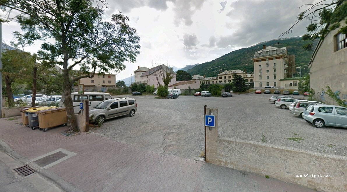 (05100) Briançon - 48 Rue Pasteur — foto