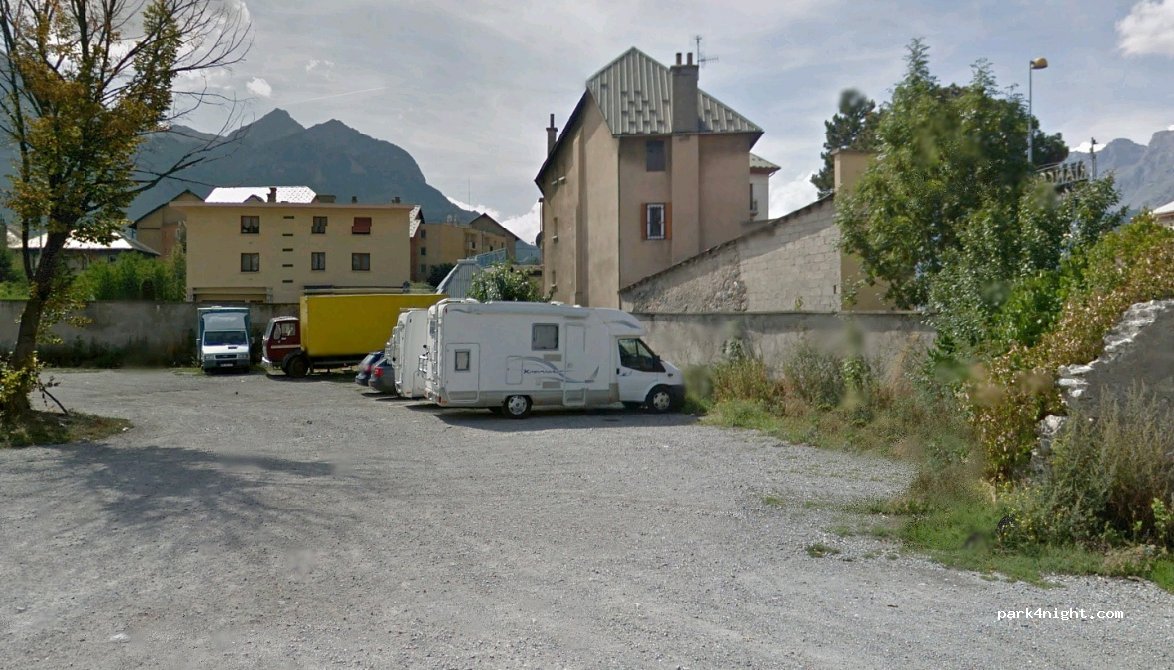 (05100) Briançon - 48 Rue Pasteur — foto 2