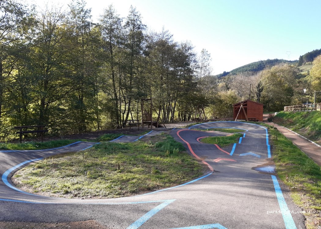Aire de camping-cars Valsonne — foto 2