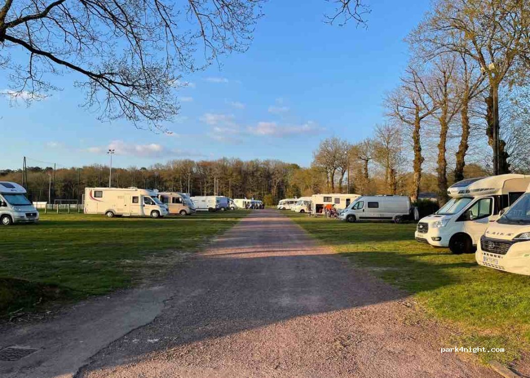 (35380) Paimpont - 1 Rue de l'Enchanteur Merlin — foto