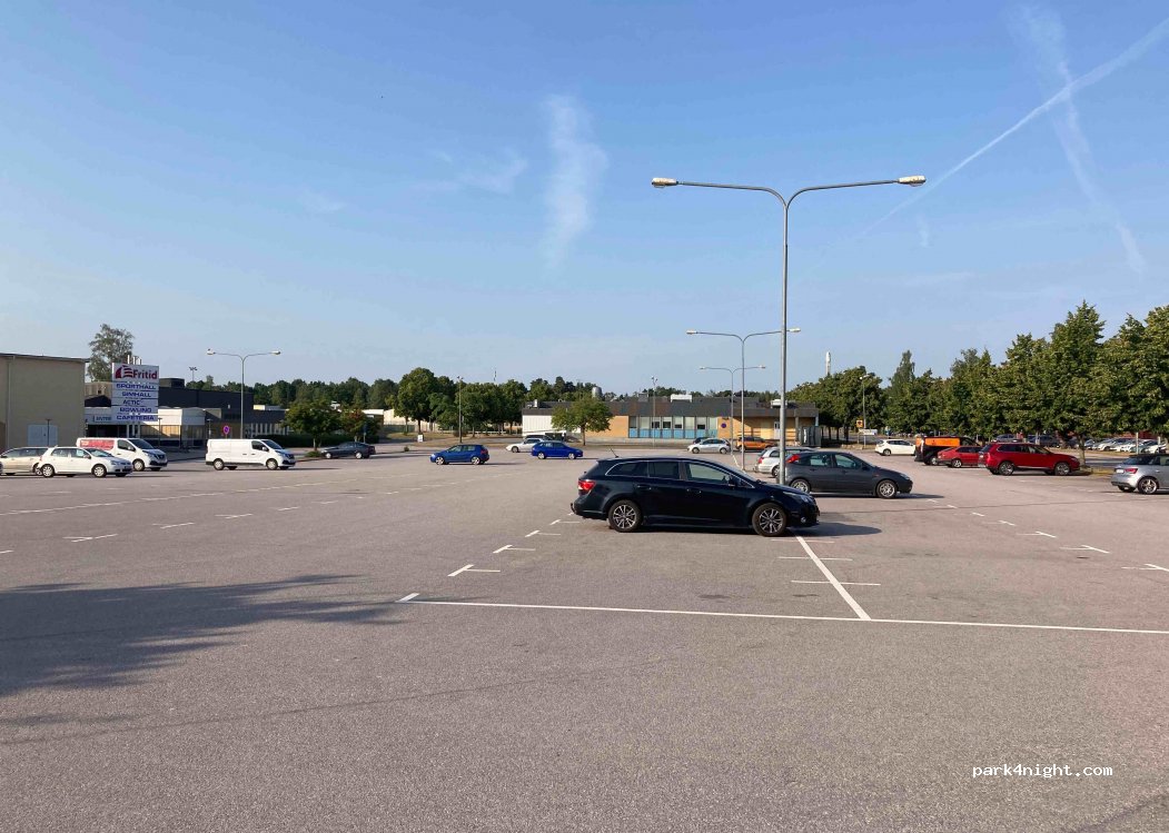 (593 50) Västervik - 4 Idrottsgatan — foto
