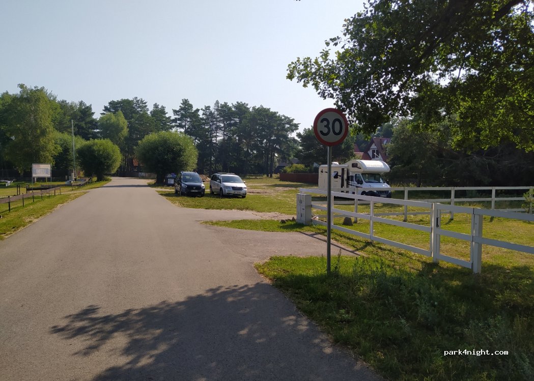 (12-250) Nowe Guty - Unnamed Road — foto 2